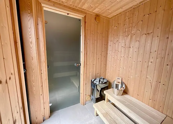 Atlantic Panorama Lofoten Chalé Leknes